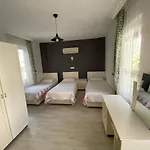 Hotel Greenway *