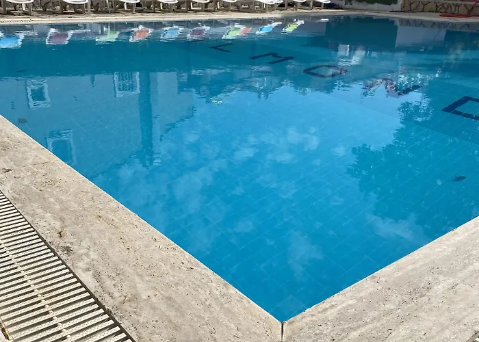 Greenway Hotel *